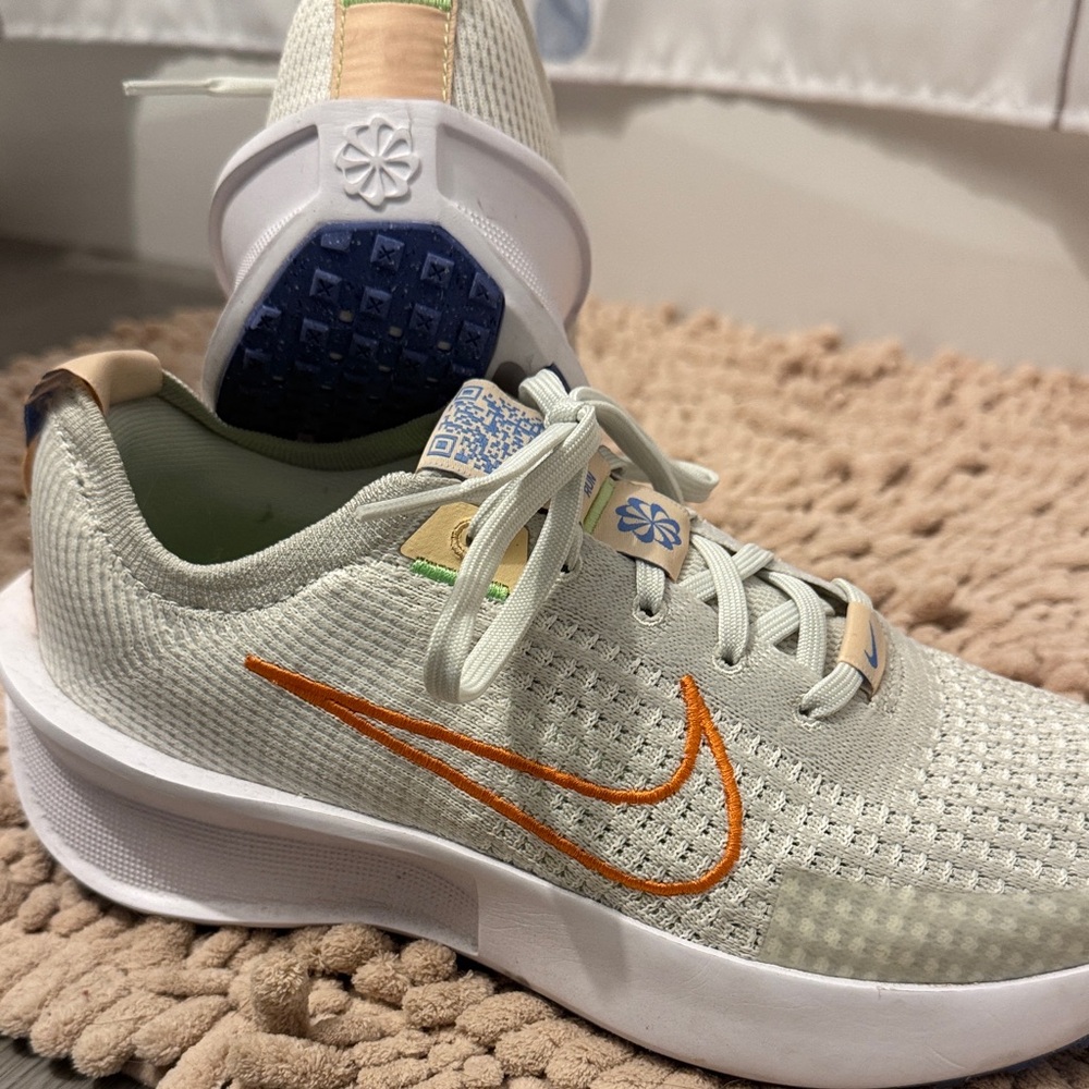 Nike Interact Run